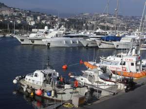 Xtrallusion photo gallery of Italy. Photos, pictures, images and photographs of the Italian Rivieras, the Italian Lakes, the Italian Alps, the Cinque Terre, the Amalfi coast and some of the most beautiful corners of Italy. Plus photos of Italian cities such as Pisa, Milan, Genoa and Rome.